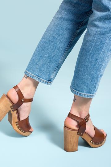 sandalia-piel-madera-DSC7124_360x